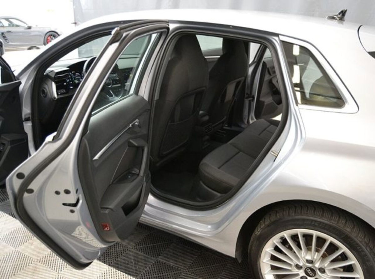 Audi A3 Sportback 40 TFSI e S tronic Business Advanced (3)