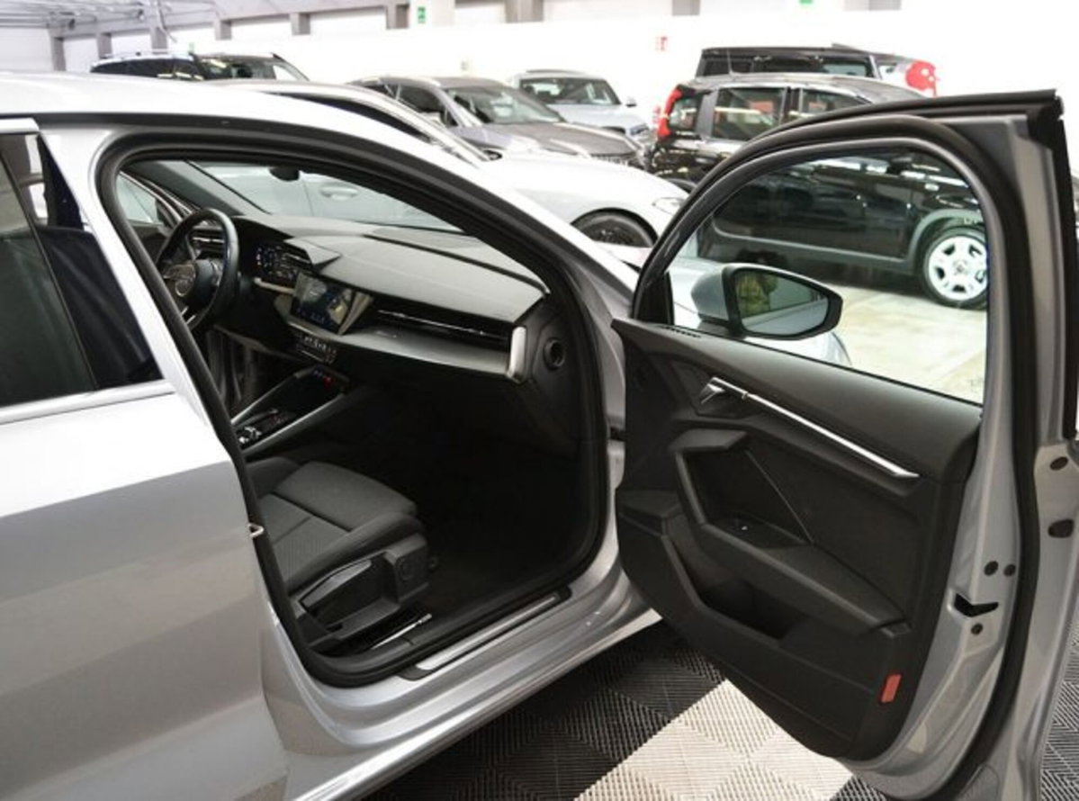 Audi A3 Sportback 40 TFSI e S tronic Business Advanced (4)