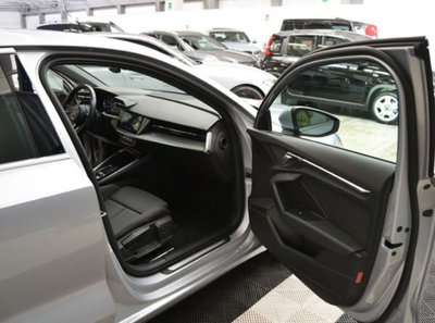 Audi A3 Sportback 40 TFSI e S tronic Business Advanced (4)