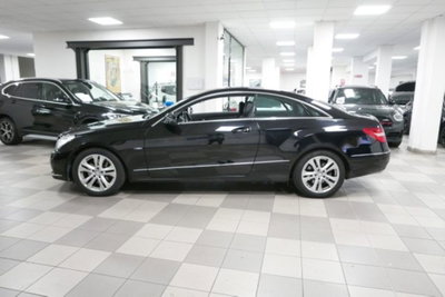 Mercedes-Benz Classe E Coupé 250 CDI Coupé BlueEFFICIENCY Executive (3)