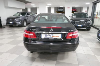 Mercedes-Benz Classe E Coupé 250 CDI Coupé BlueEFFICIENCY Executive (5)