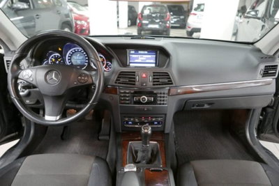 Mercedes-Benz Classe E Coupé 250 CDI Coupé BlueEFFICIENCY Executive (6)