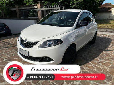 Lancia Ypsilon 1.0 FireFly 5 porte S&S Hybrid Silver Plus usata
