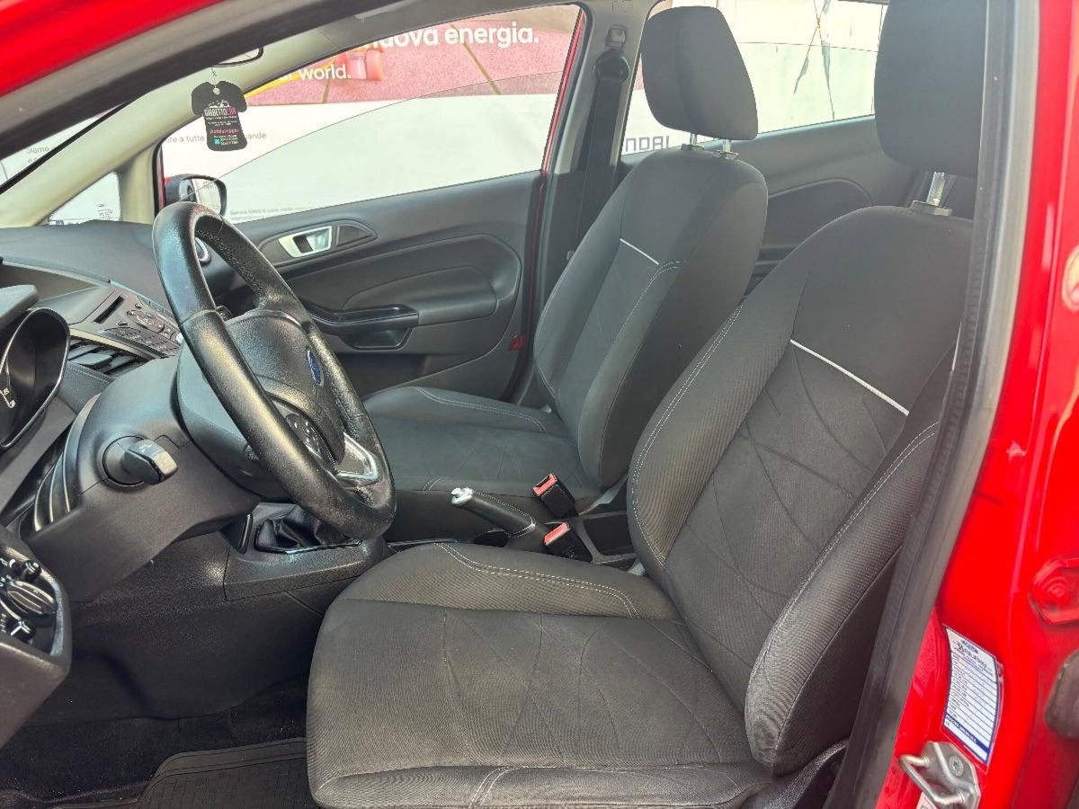 Ford Fiesta 1.0 80CV 5 porte Black & White Edition (13)