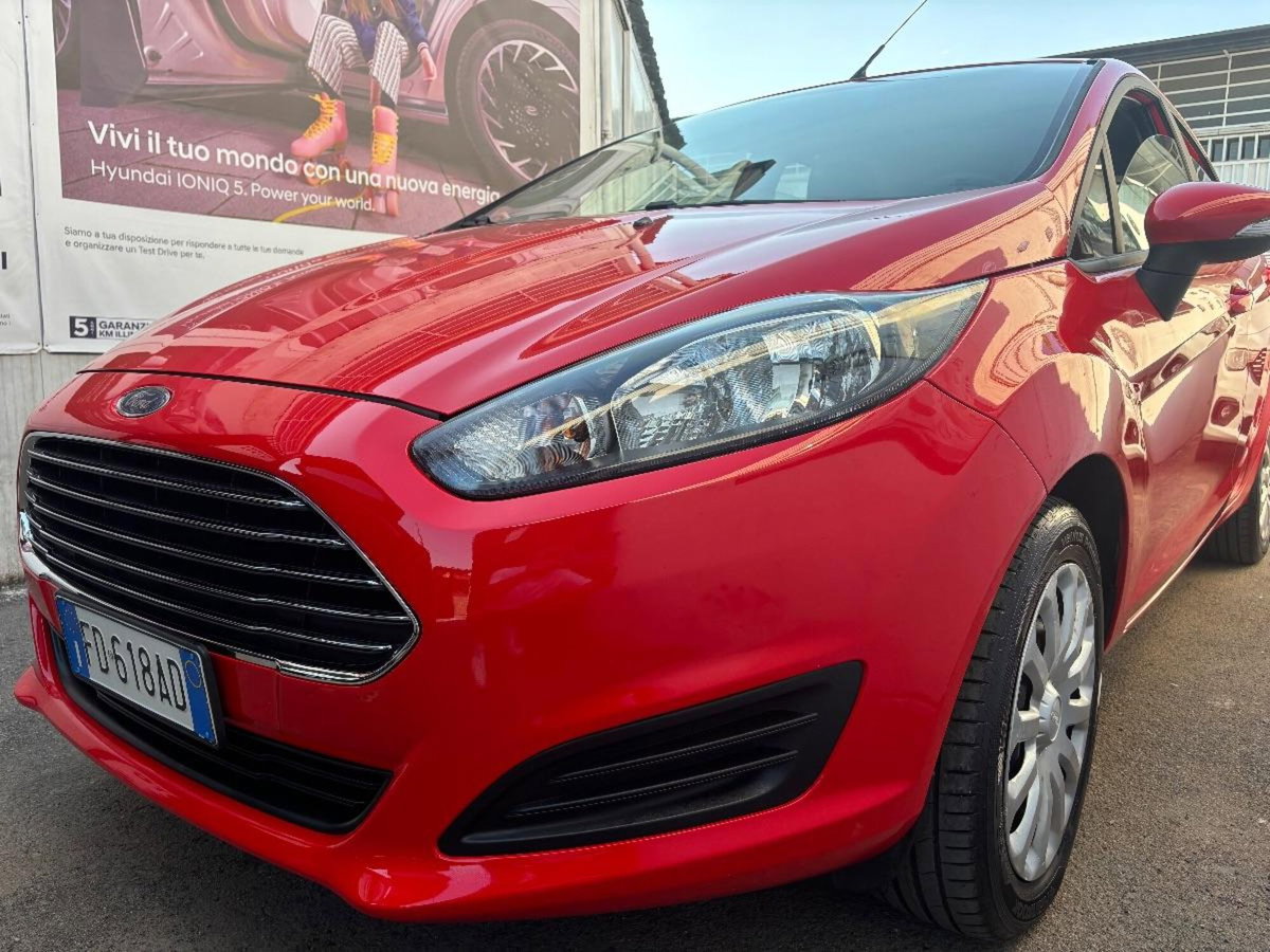 Ford Fiesta 1.0 80CV 5 porte Black & White Edition (7)