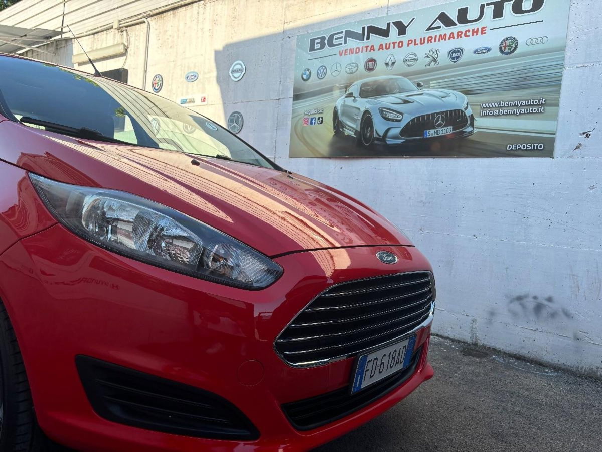 Ford Fiesta 1.0 80CV 5 porte Black & White Edition (9)
