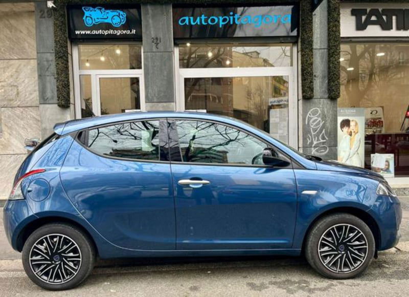Lancia Ypsilon 1.0 FireFly 5 porte S&S Hybrid Gold Plus