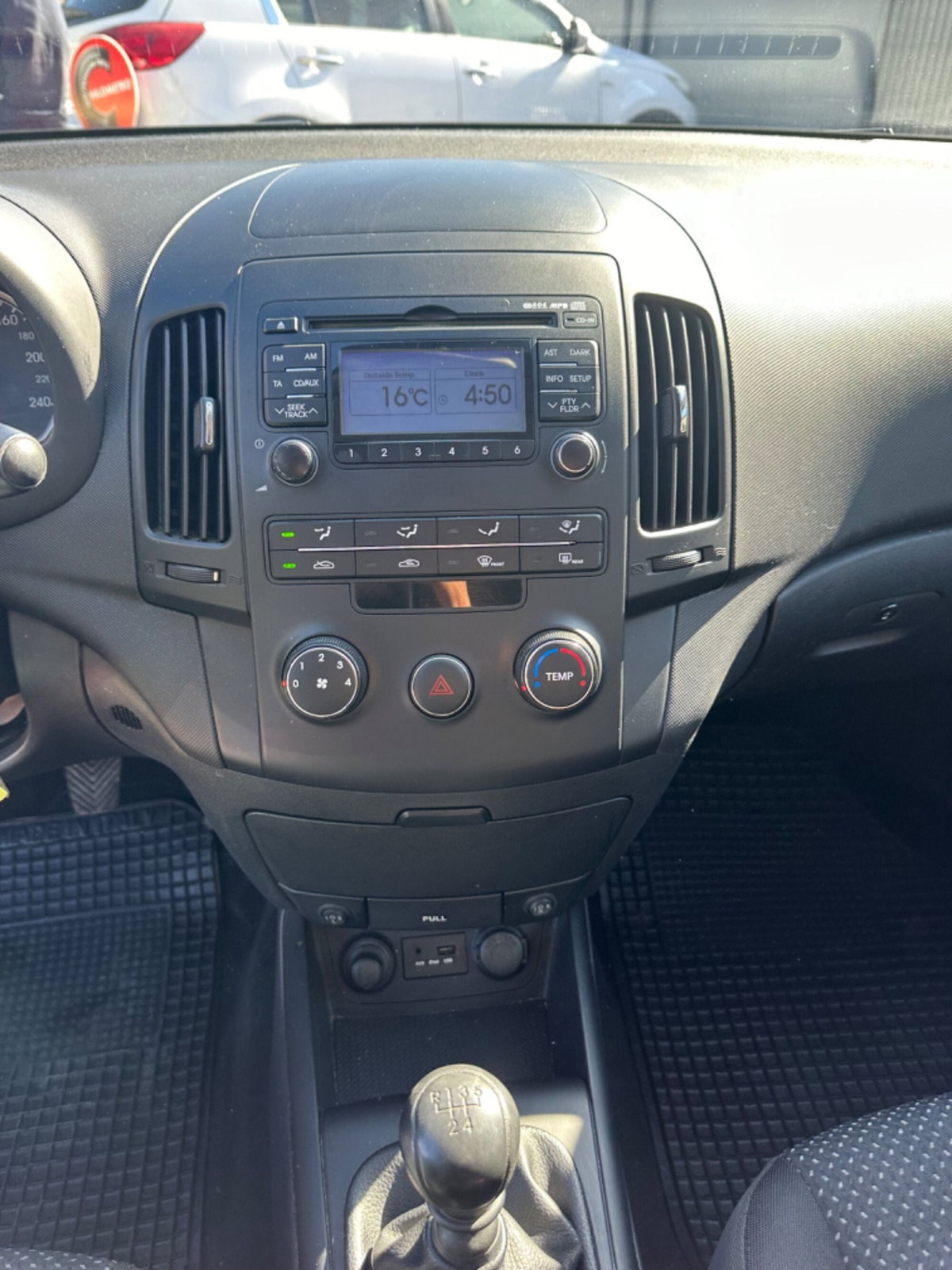 Hyundai i30 1.4 16V 109CV 5p. Active (16)