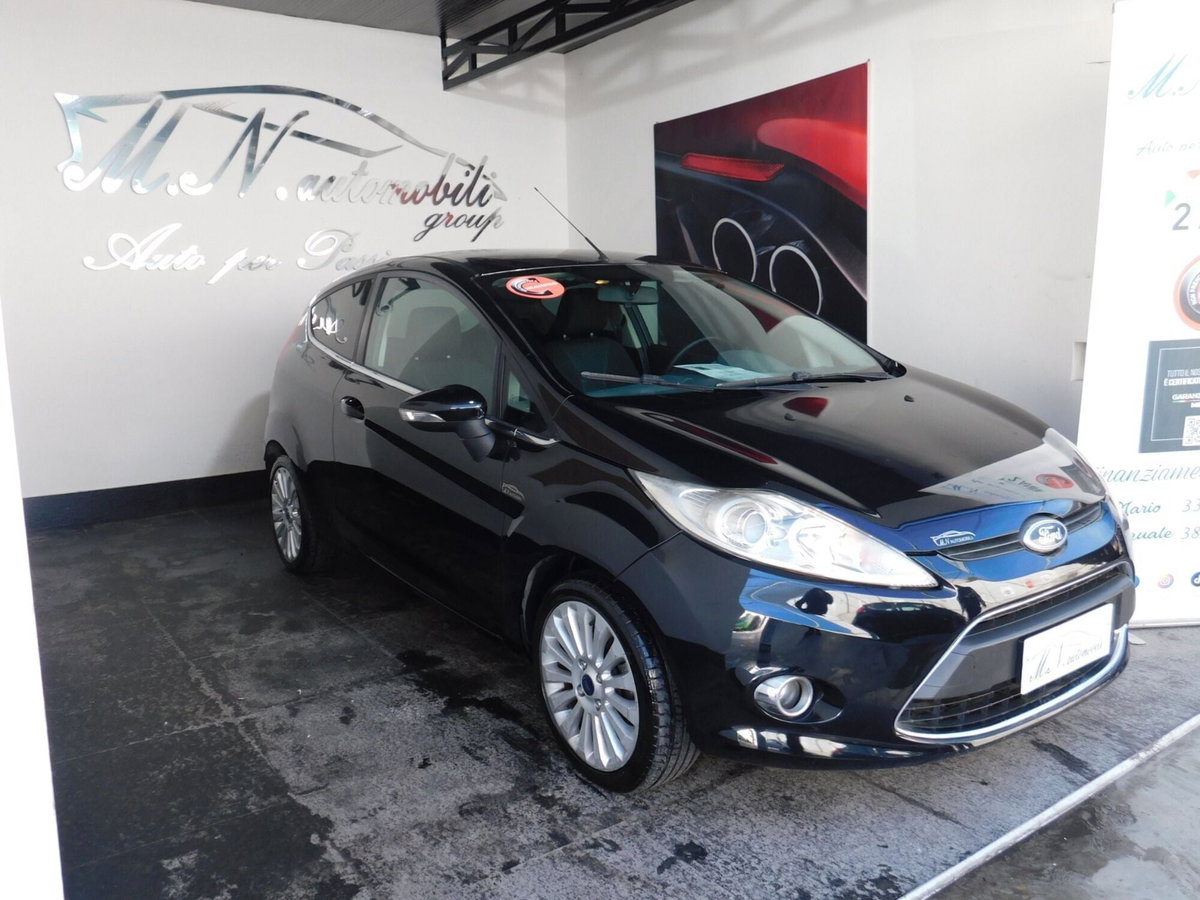 Ford Fiesta 1.4 96CV aut. 3 porte  Titanium (2)