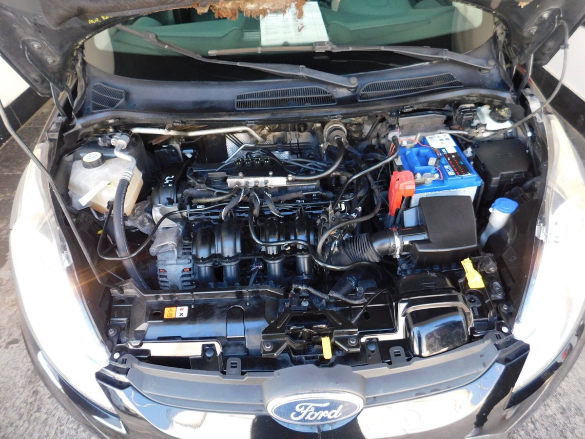 Ford Fiesta 1.4 96CV aut. 3 porte  Titanium (9)