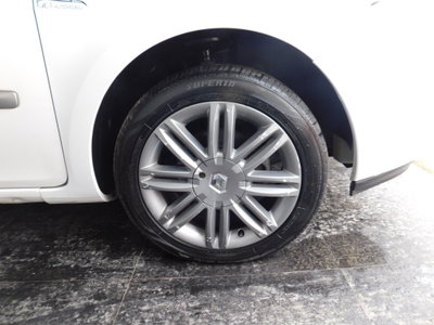 Renault Clio 1.5 dCi 75CV 5 porte Dynamique (15)