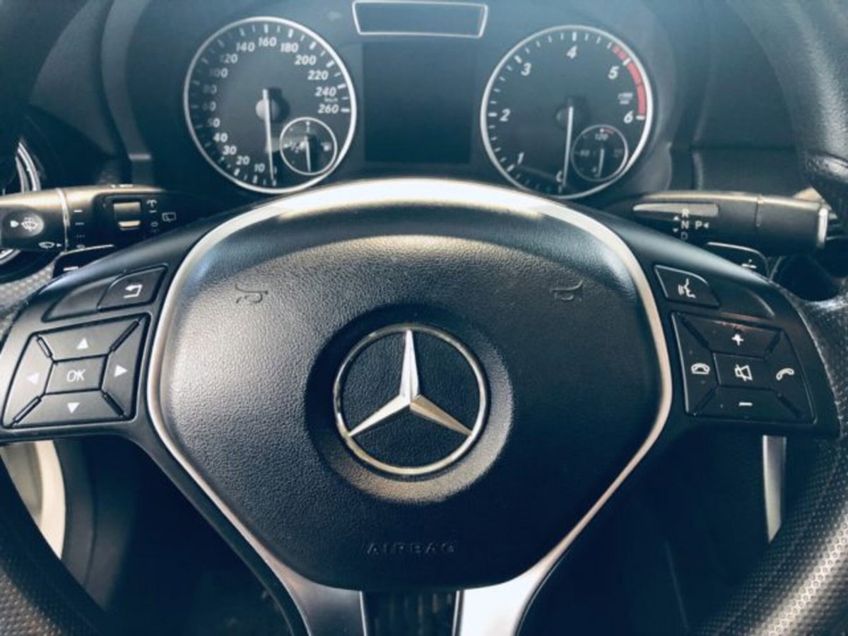Mercedes-Benz Classe A 180 CDI Automatic Executive (19)