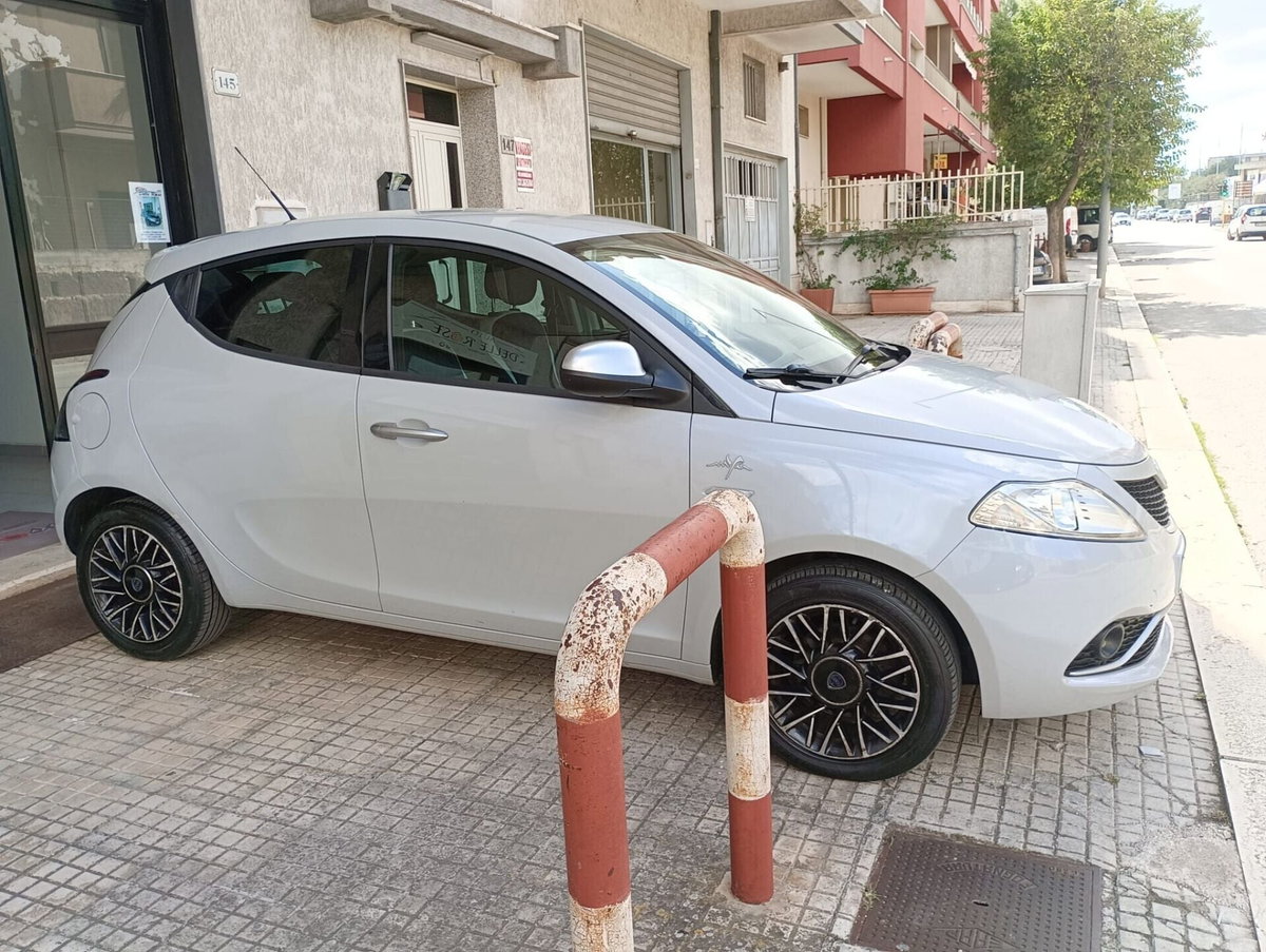 Lancia Ypsilon 1.3 MJT 16V 95 CV 5 porte S&S Mya (6)