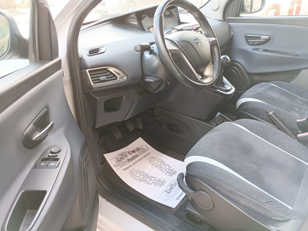 Lancia Ypsilon 1.3 MJT 16V 95 CV 5 porte S&S Mya (7)