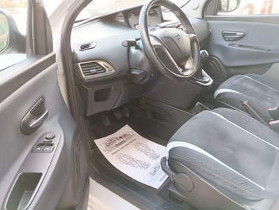 Lancia Ypsilon 1.3 MJT 16V 95 CV 5 porte S&S Mya (7)