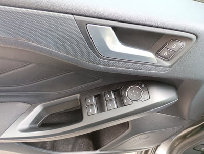 Ford Focus Station Wagon 1.5 TDCi 120 CV Start&Stop SW ST Line (11)