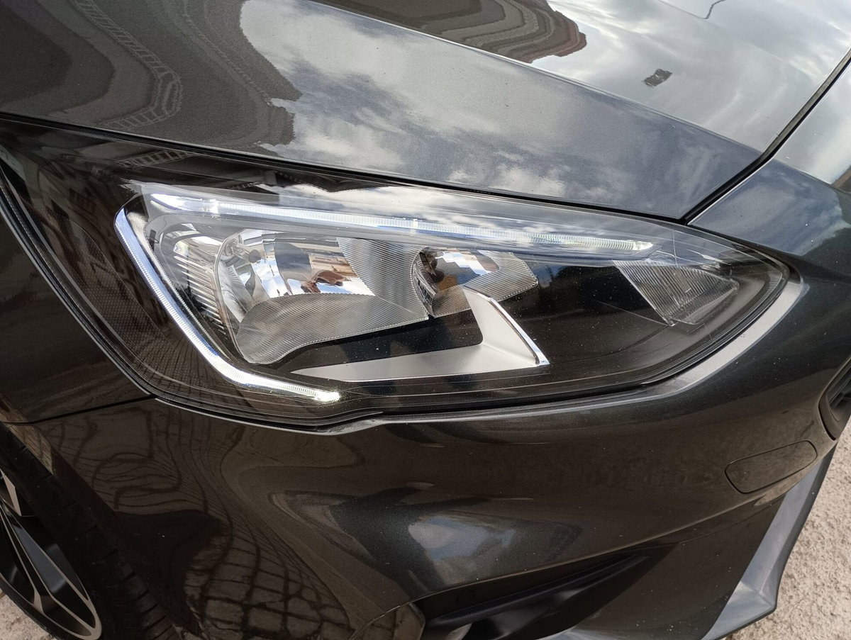 Ford Focus Station Wagon 1.5 TDCi 120 CV Start&Stop SW ST Line (13)