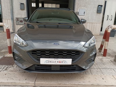 Ford Focus Station Wagon 1.5 TDCi 120 CV Start&Stop SW ST Line (2)