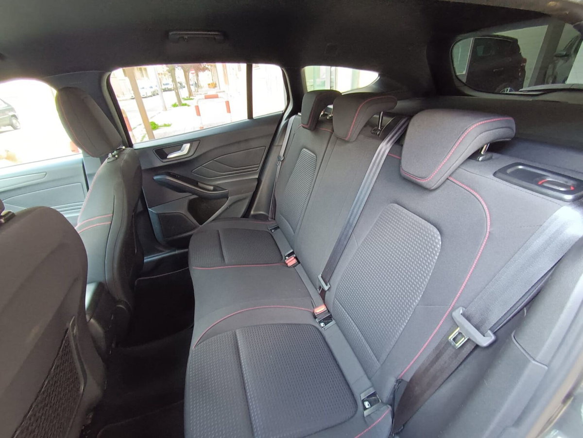 Ford Focus Station Wagon 1.5 TDCi 120 CV Start&Stop SW ST Line (20)