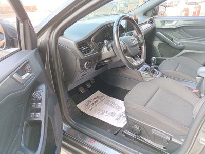 Ford Focus Station Wagon 1.5 TDCi 120 CV Start&Stop SW ST Line (8)