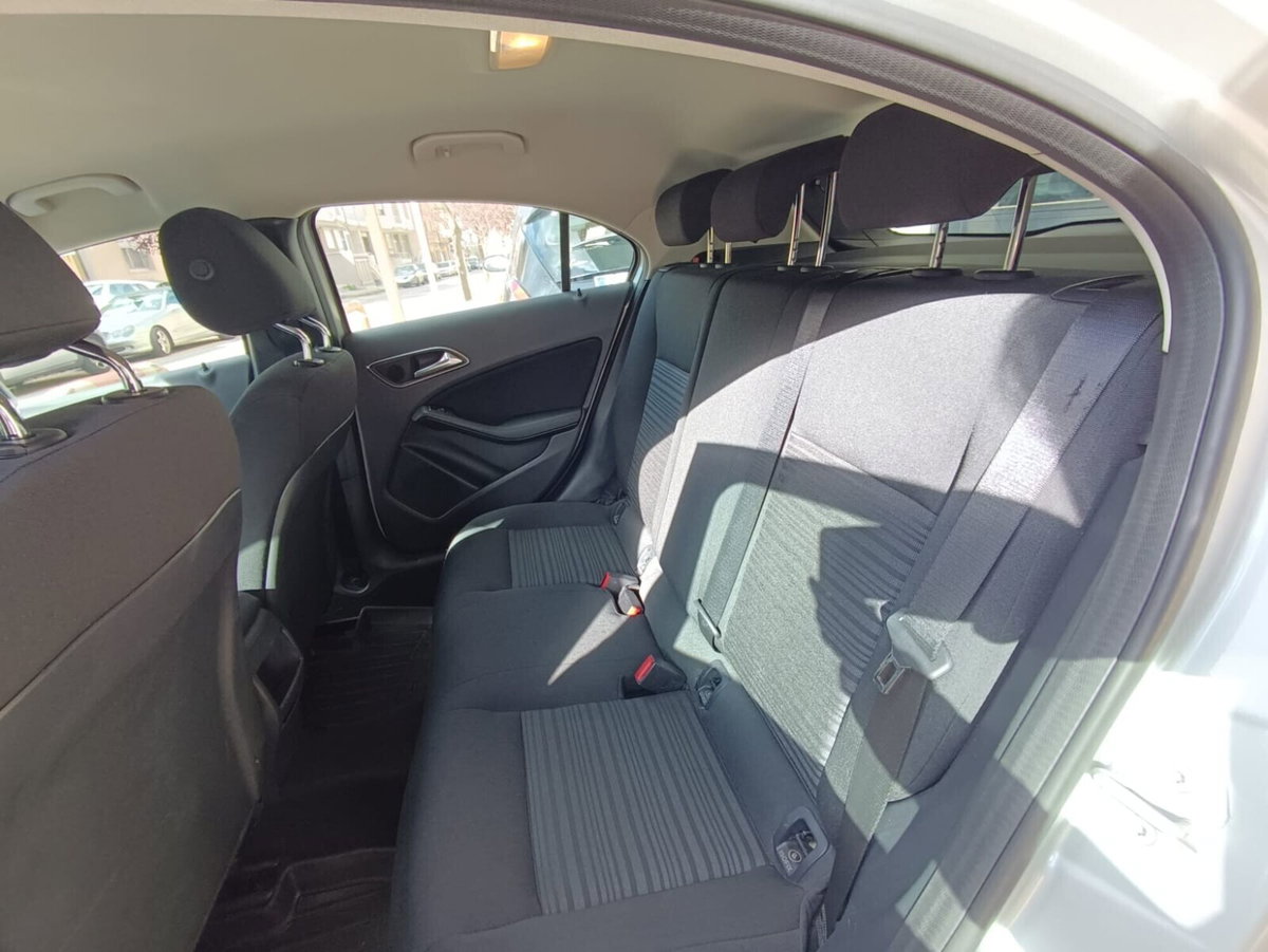 Mercedes-Benz Classe A 180 CDI Executive (14)