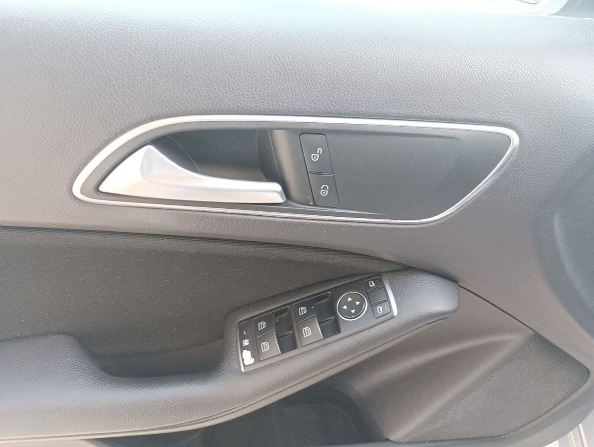 Mercedes-Benz Classe A 180 CDI Executive (15)