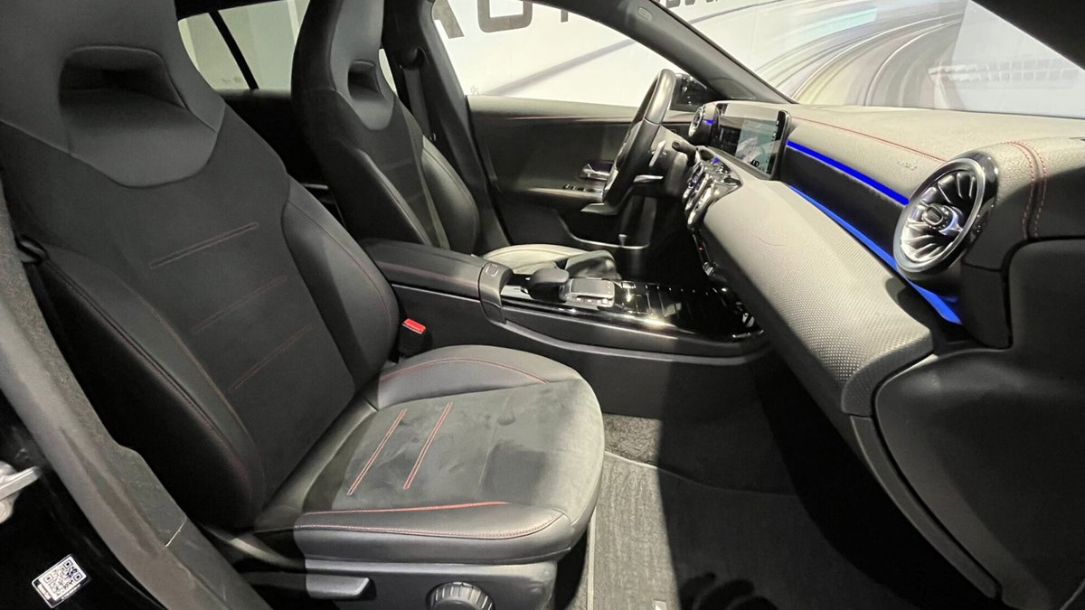 Mercedes-Benz CLA Shooting Brake 200 d Automatic Shooting Brake Premium (14)