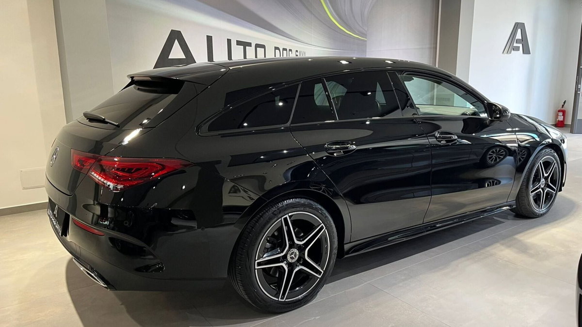 Mercedes-Benz CLA Shooting Brake 200 d Automatic Shooting Brake Premium (2)