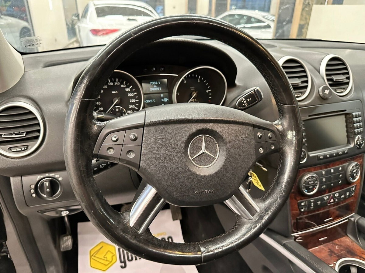 Mercedes-Benz Classe ML 320 CDI Sport (14)