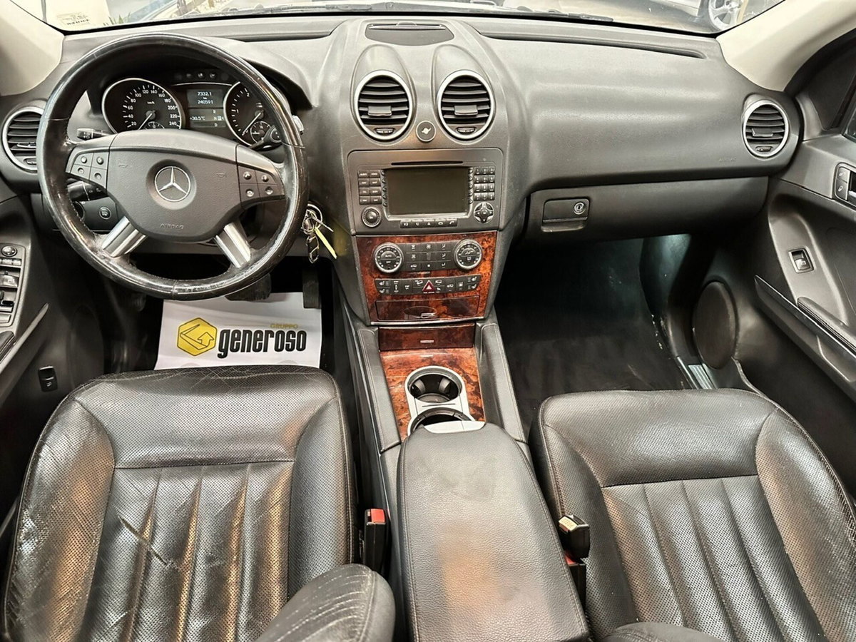 Mercedes-Benz Classe ML 320 CDI Sport (18)