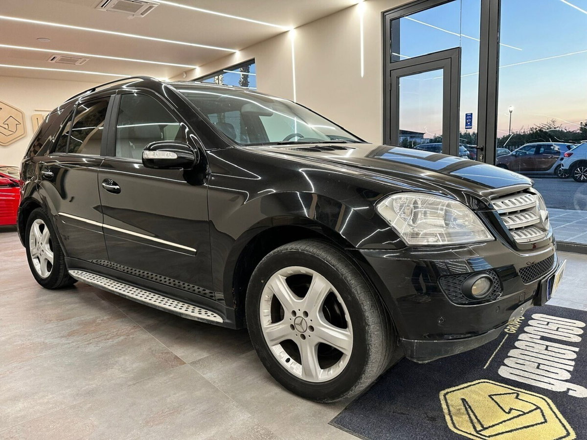 Mercedes-Benz Classe ML 320 CDI Sport (4)