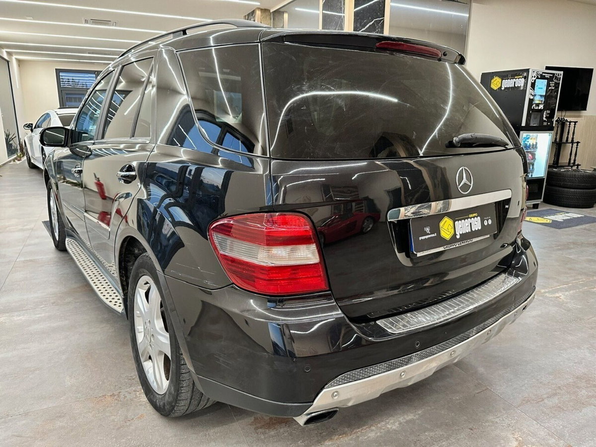 Mercedes-Benz Classe ML 320 CDI Sport (8)