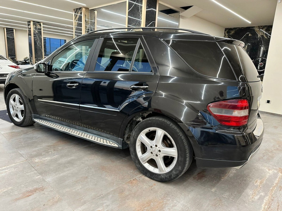 Mercedes-Benz Classe ML 320 CDI Sport (9)