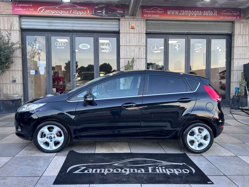 Ford Fiesta 1.4 TDCi 70CV 5 porte Titanium