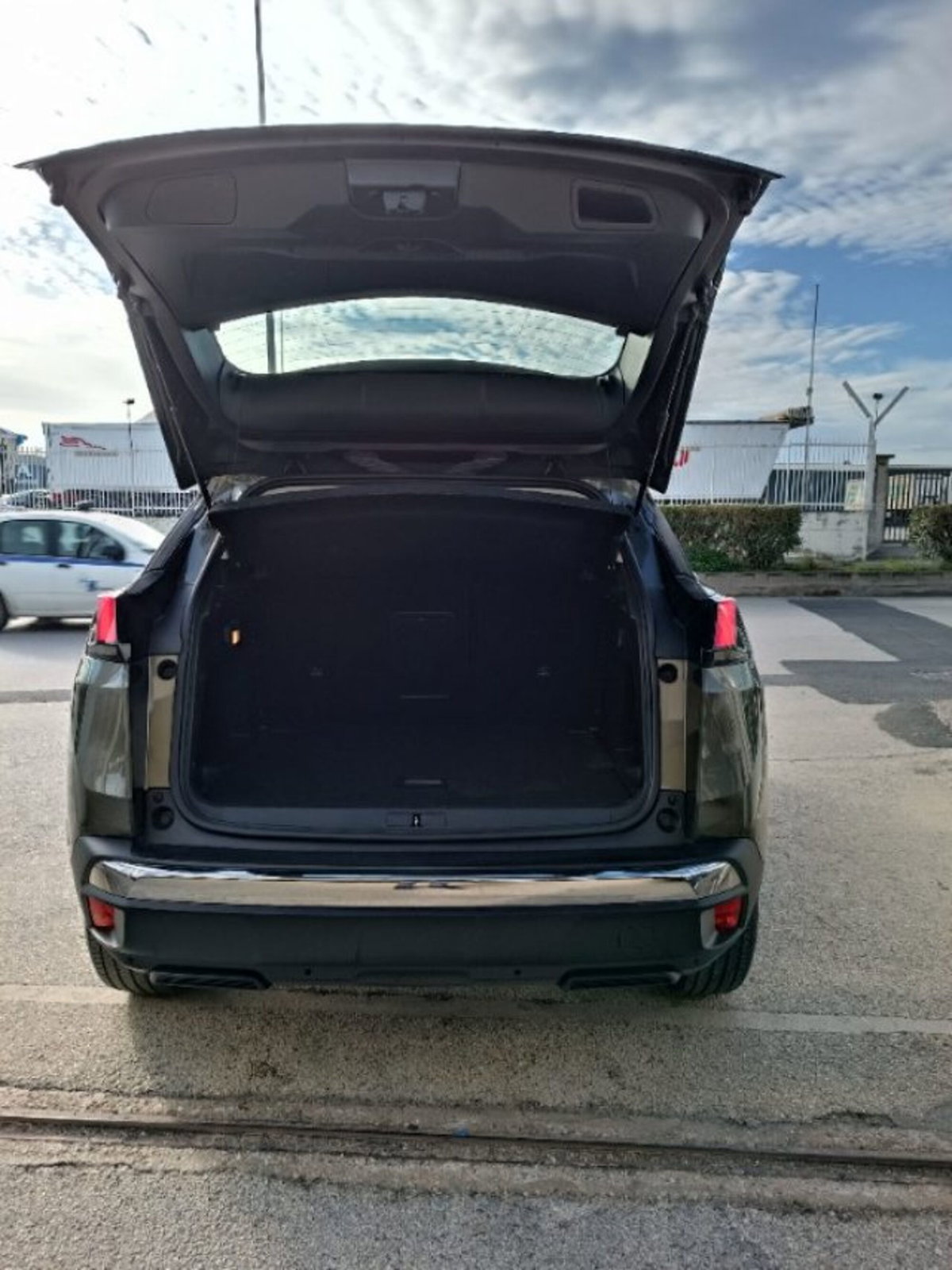 Peugeot 3008 BlueHDi 130 S&S EAT8 Active Pack (10)