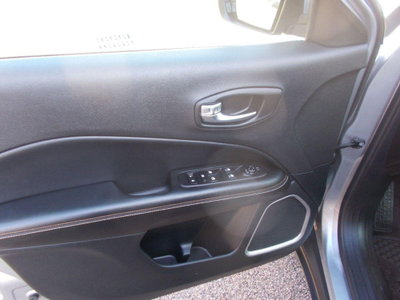 Jeep Compass 1.6 Multijet II 2WD Business (11)