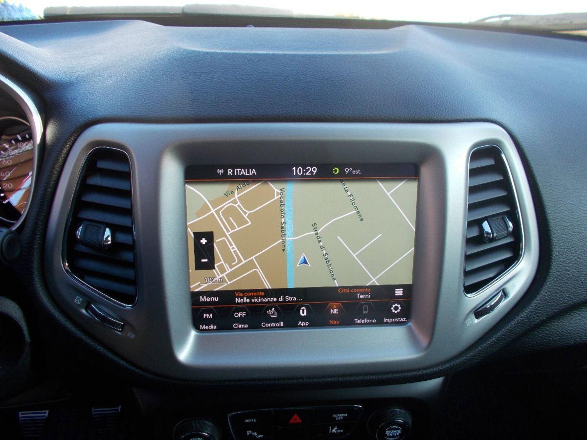 Jeep Compass 1.6 Multijet II 2WD Business (15)