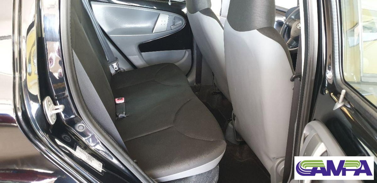 Toyota Aygo 1.0 12V VVT-i 5 porte Now Connect (10)