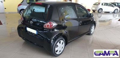 Toyota Aygo 1.0 12V VVT-i 5 porte Now Connect (4)
