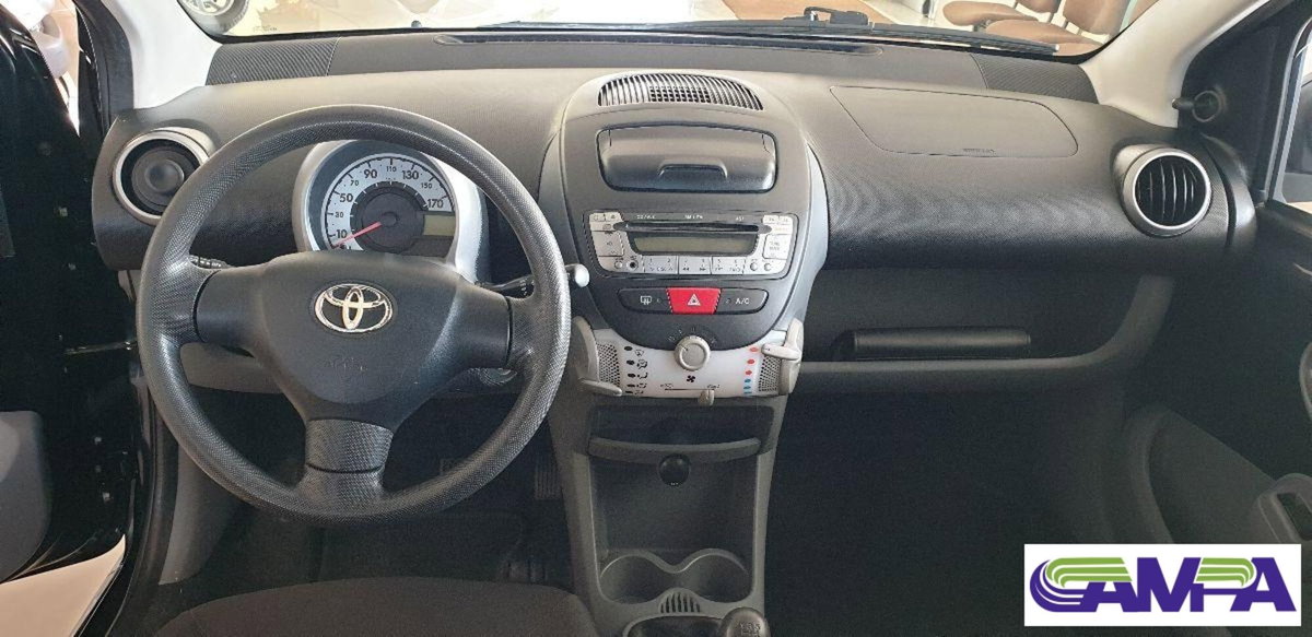 Toyota Aygo 1.0 12V VVT-i 5 porte Now Connect (9)