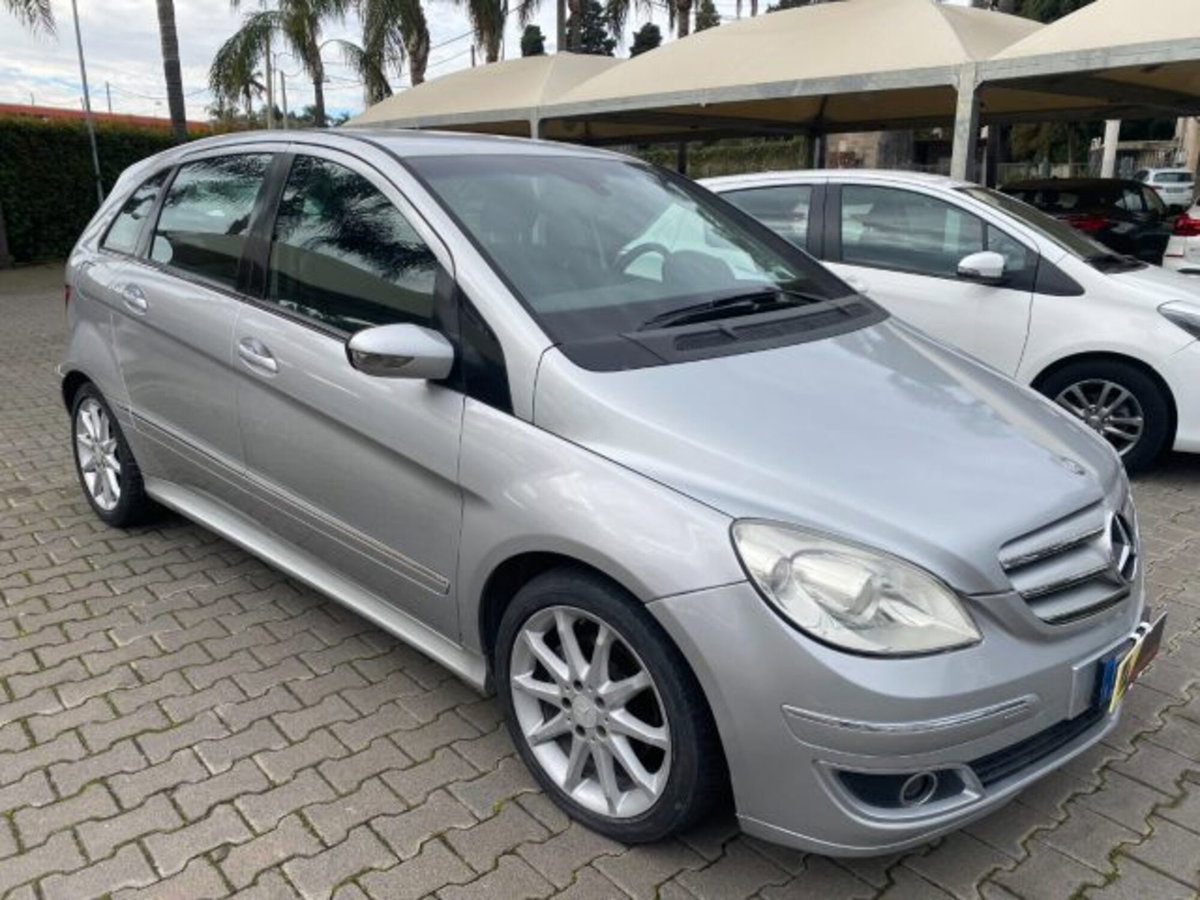 Mercedes-Benz Classe B 180 CDI Sport (2)