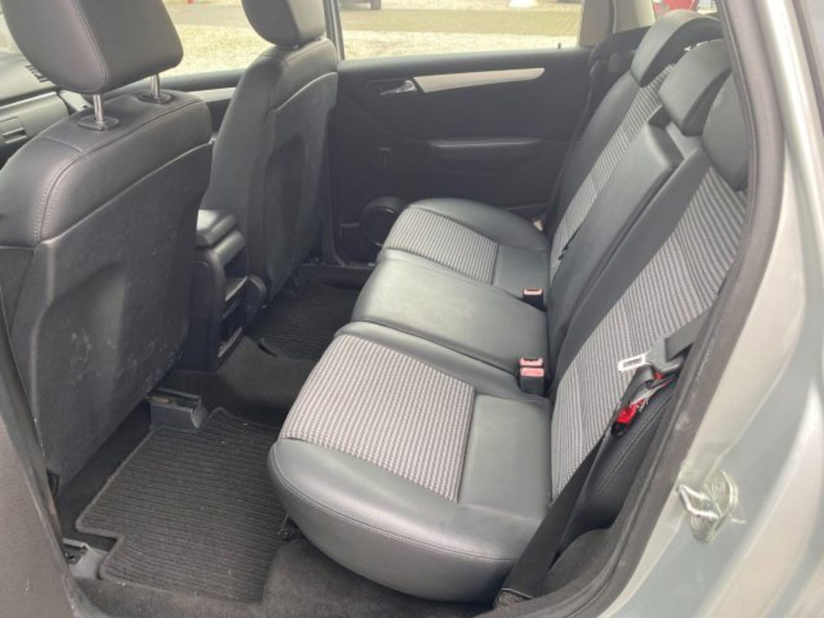 Mercedes-Benz Classe B 180 CDI Sport (8)
