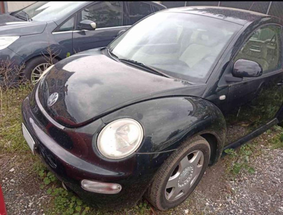 Volkswagen New Beetle 2.0 (3)
