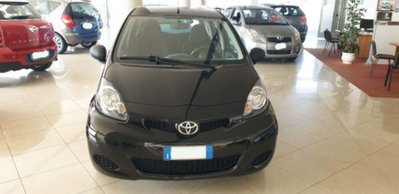 Toyota Aygo 1.0 12V VVT-i 5 porte Now Connect (2)