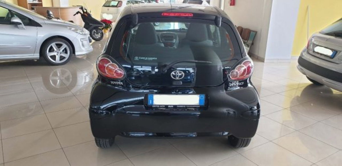 Toyota Aygo 1.0 12V VVT-i 5 porte Now Connect (5)
