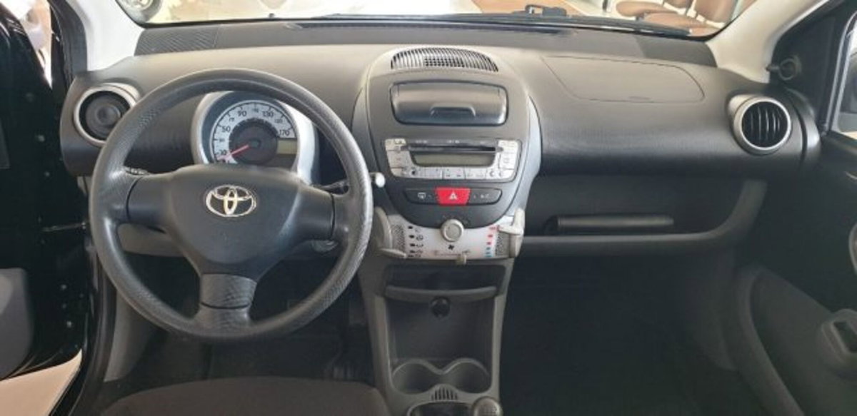 Toyota Aygo 1.0 12V VVT-i 5 porte Now Connect (8)