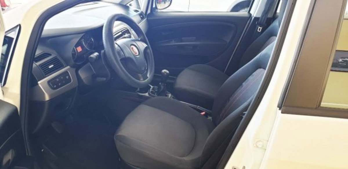 Fiat Punto 1.3 MJT II S&S 85 CV 5 porte ECO Easy (7)