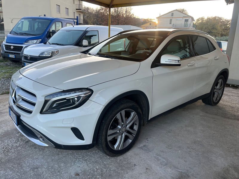 Mercedes-Benz GLA SUV 200 CDI Premium