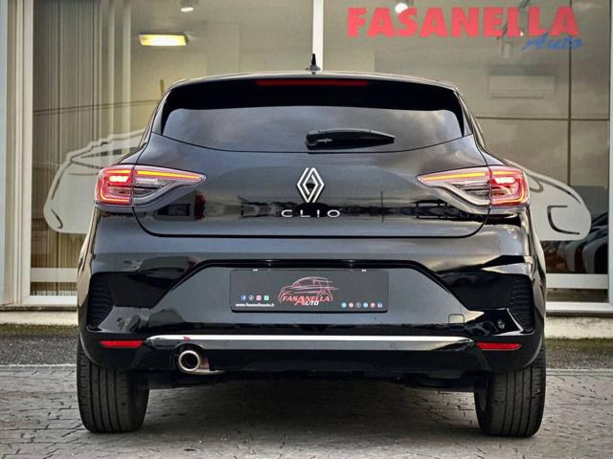 Renault Clio 1.0 tce Techno Gpl 100cv (10)