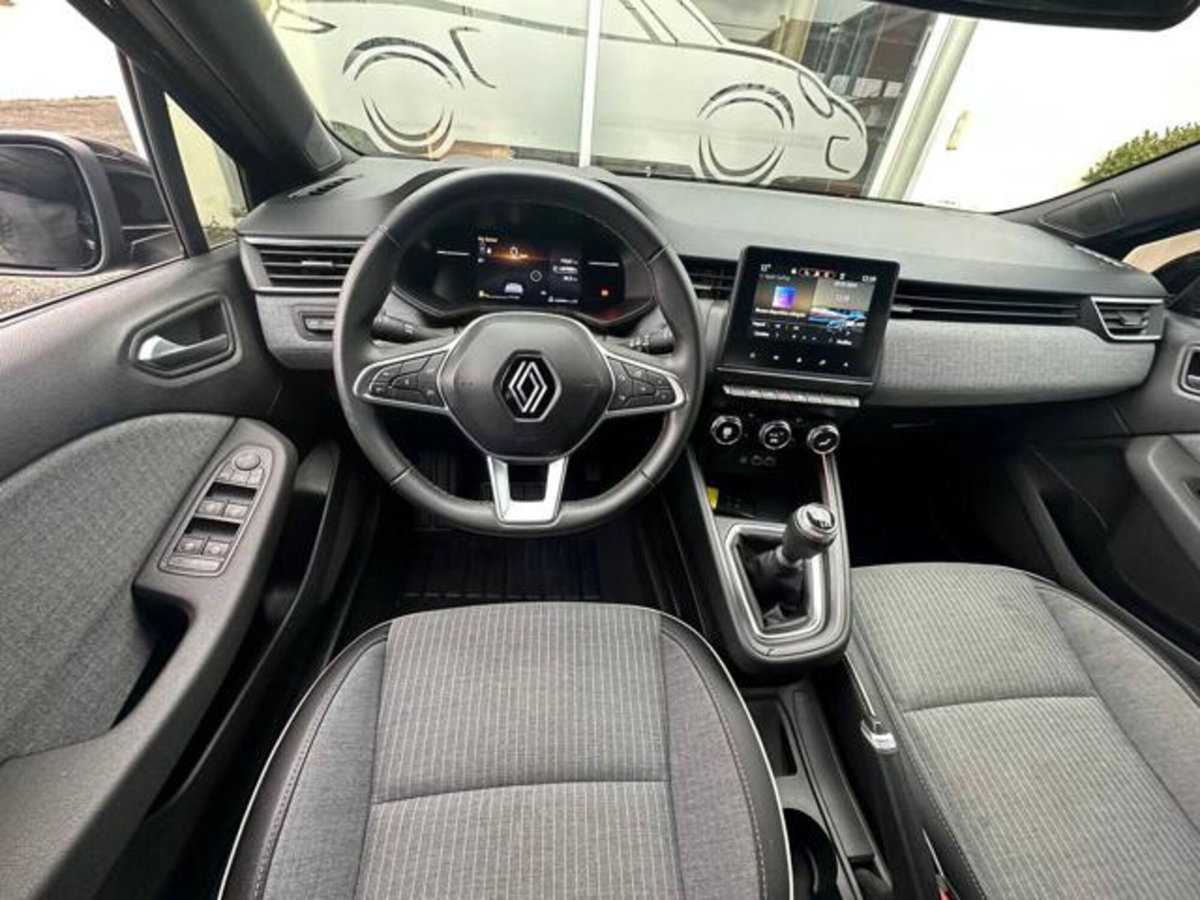 Renault Clio 1.0 tce Techno Gpl 100cv (15)